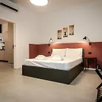 アパート Saffi Lofts, Free Parking *